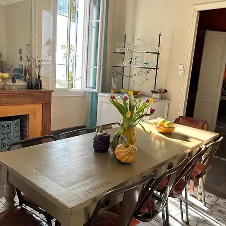 Maison D'Hotes La Bastide Bleue *