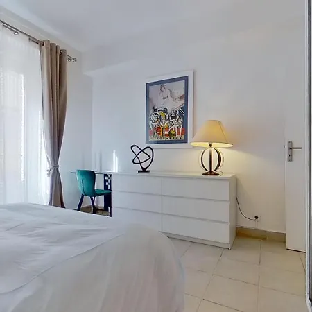 Le Pytheas Vieux Port Marseille Apartment Marseilles