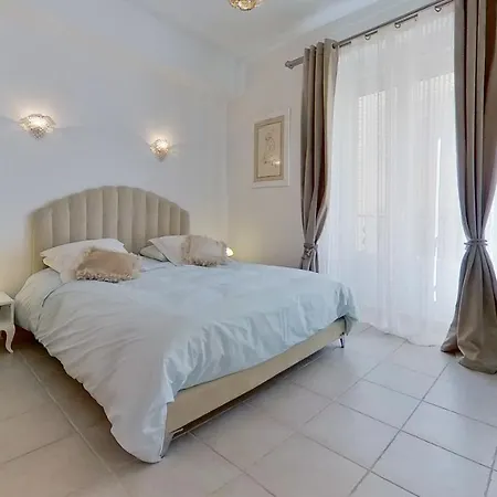 Le Pytheas Vieux Port Marseille Apartment Marseilles