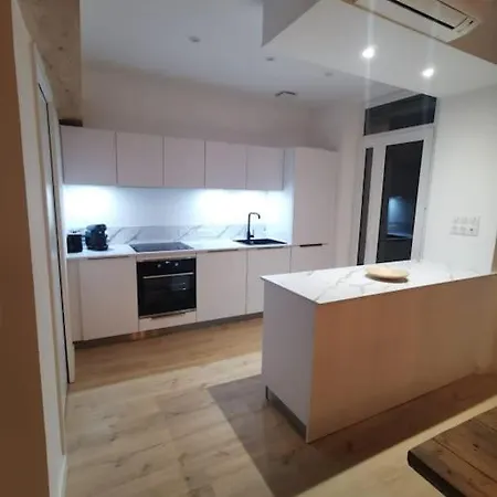 Apartment {st Fee Sur Les Toits} * Plein Centre * Clim *