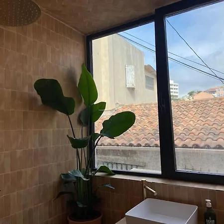 Apartment Vallon Des Auffes : Le Cabanon De Maurice Marseille