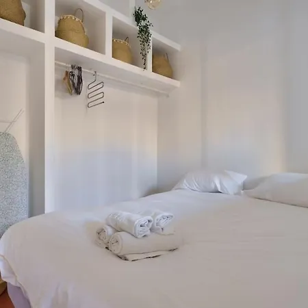 Apartment Cosy With Terrace Near The Center