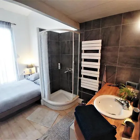 Loft T3 90 M2 + Terrasses - Acces Direct Plage/bus Apartamento