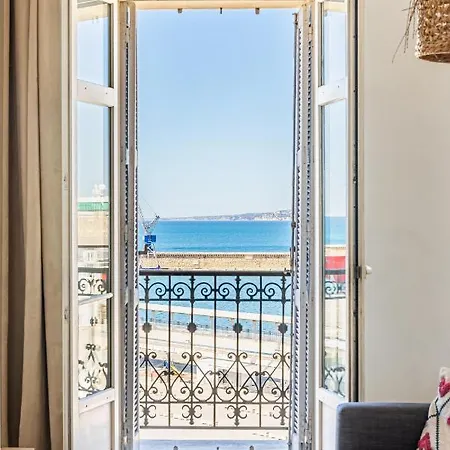 Apartment T2 Vue Au Pied De La Major Marseille
