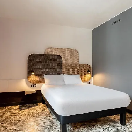 Hotel Prado Parc Des Expositions 3*