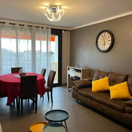 Apartment Sun Escape, Renove Climatise 3 Pieces 4-6 Pers, 350m De La Marseille