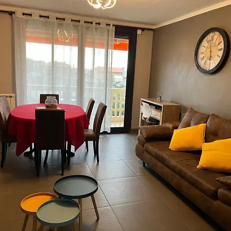Apartment Sun Escape, Renove Climatise 3 Pieces 4-6 Pers, 350m De La