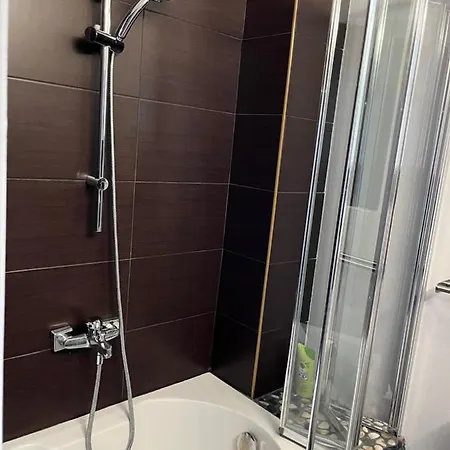 Apartment Sun Escape, Renove Climatise 3 Pieces 4-6 Pers, 350m De La *