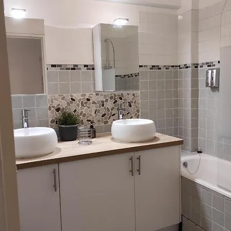 Apartment Standing, 3 Chambres, Clim Et Garage Priv Proche Panier Et Terrasses Port Marseille
