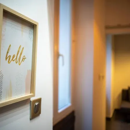 *appartement Climatise Au Coeur Du Vieux Port* *