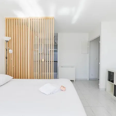 Apartment Studio Avec Terrasse Vue Mer Et Climatisation