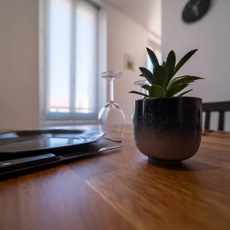 *appartement Climatise Equipe 4 Couchages* Appartement Marseille