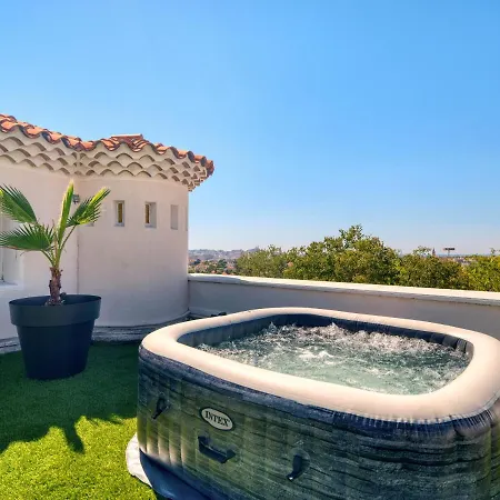 La Bastide De St Barnabe Jacuzzi Climatisation Parking Petanque Apartment *