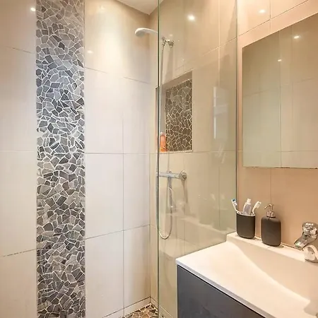 Apartment Loft Equipe Au Coeur A Cote Du Vieux Port Marseille
