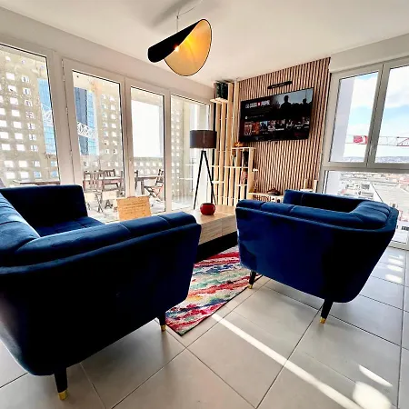 Duplex - Vue Exceptionnelle - Quartier Euromed-avec Box Apartamento *