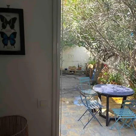 Maison Bord De