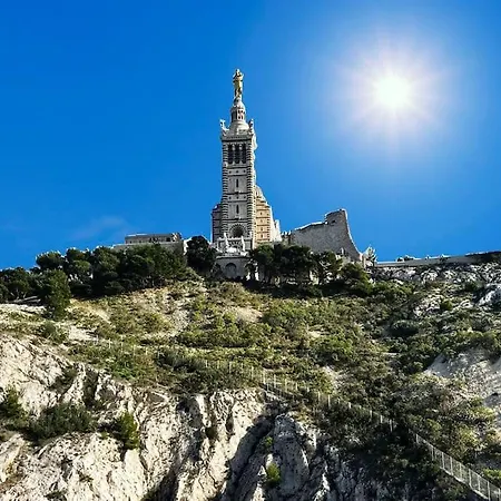 Superbe T3 Au Pieds De Notre Dame De La Garde *