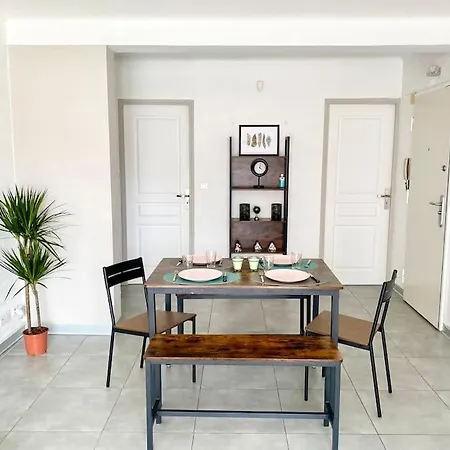 Apartment O Chartreux Wifi & Parking *