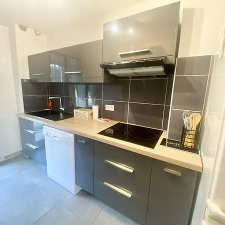 O Chartreux Wifi & Parking Apartment
