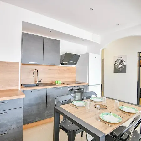 Apartamento La Canebiere - 2 Avec Terrasse Marselha