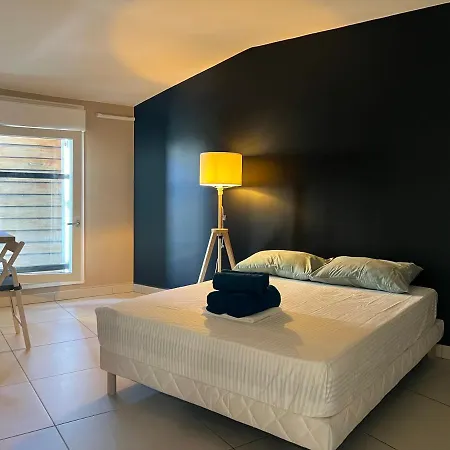 T2 Prado / Velodrome Apartment *