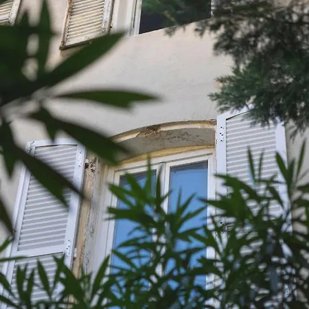 Tres Bel Avec Jolie Vue Dans Le Quartier Prise De Vauban