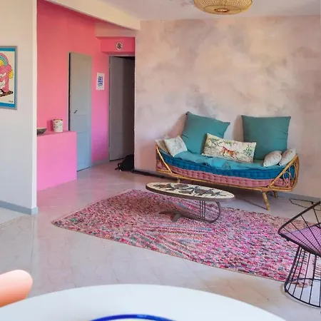 Apartment Tres Bel Avec Jolie Vue Dans Le Quartier Prise De Vauban *