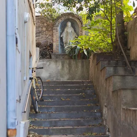 Tres Bel Avec Jolie Vue Dans Le Quartier Prise De Vauban *