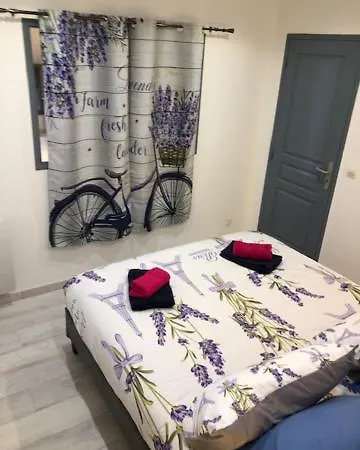 Bleue Bed & Breakfast *