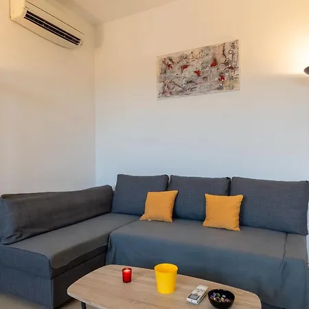 Celebre Vieux Port, Appartement