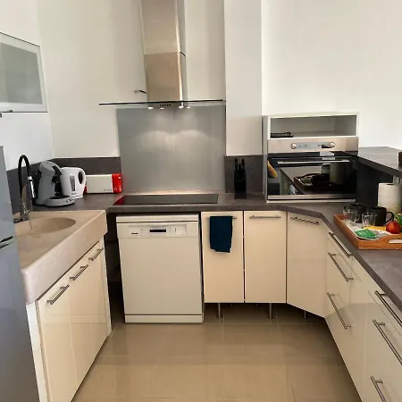 Celebre Vieux Port, Appartement