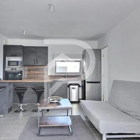 Apartament Apparemment T2 En Calme Fermee