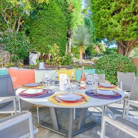 Villa Notre-dame - Piscine Parking 4 *