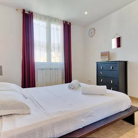 T4 Avec 3 Et Balcon A Mazargues * Marseille