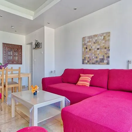 Apartment T4 Avec 3 Et Balcon A Mazargues