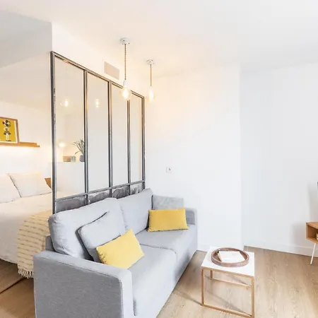 The Babel Community - Republique - Joliette Hotel *