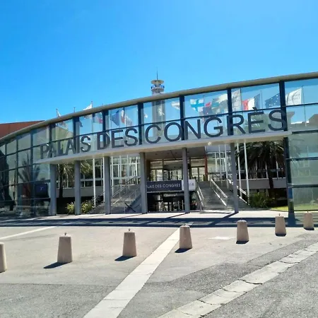 T2 Renove Proche Plage Vieille Chapelle * Marseille