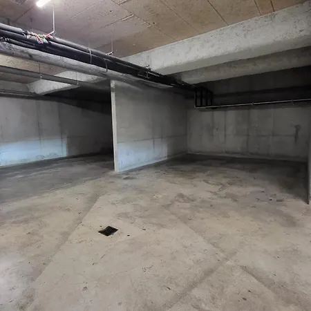 T3 Spacieux Et Paisible Avec Deux Places Parking Proche Vieux Port Apartment *