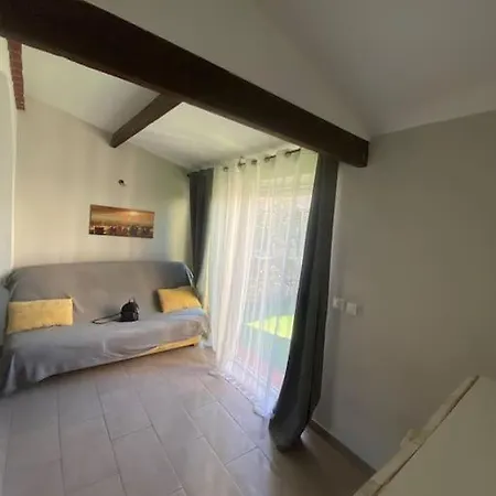 Дом отдыха Maison Avec Jardin