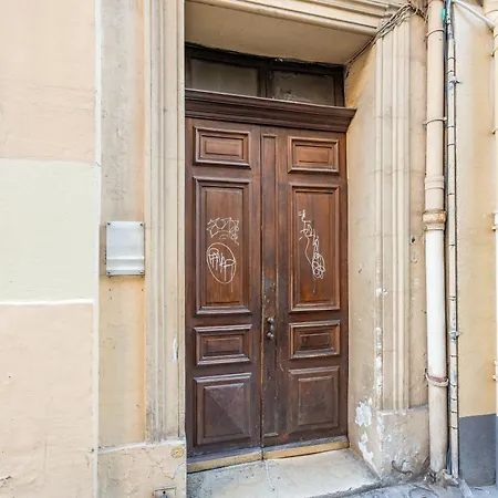 Central, 2 Chambres, Charmant. *