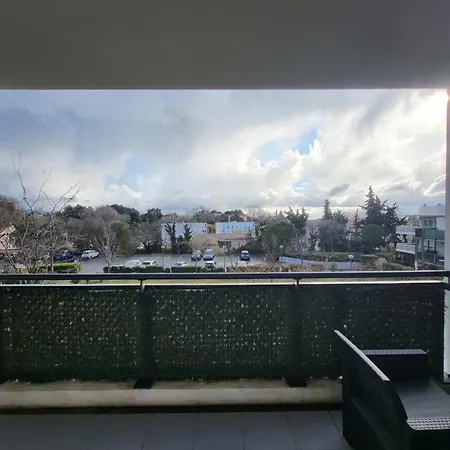 T3 Spacieux Et Paisible Avec Deux Places Parking Proche Vieux Port *