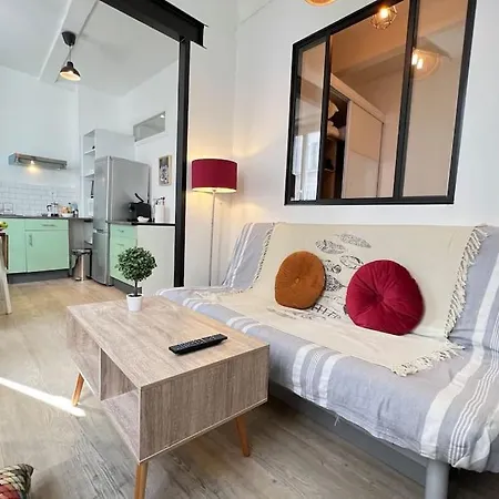 Charme Authenticite A Marseille, Camas *