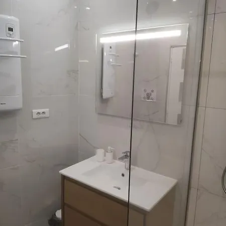 Villa Au Calme Avec Exterieur Et Parking Gratuit Aux Portes D'aix Et Emplacement Ideal *