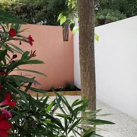Villa Au Calme Avec Exterieur Et Parking Gratuit Aux Portes D'aix Et Emplacement Ideal