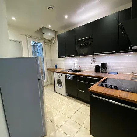 Apartment Centre Avec Climatisation Et Balcon Marseilles