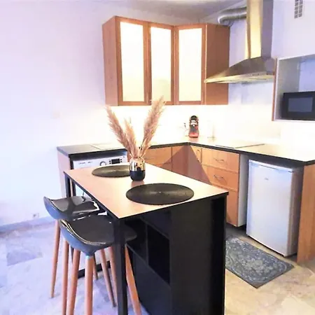 -centre-ville- Entree Autonome Apartment *
