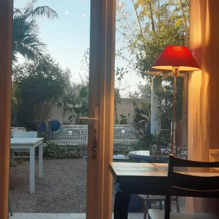 Maison Et Terrasse Dans Le Jardin Du Chateau De Gaillard Holiday home *