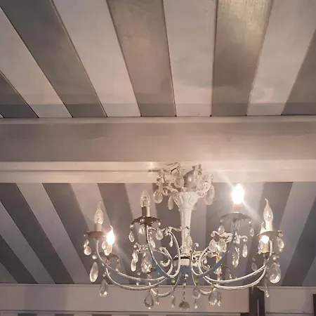 Maison Et Terrasse Dans Le Jardin Du Chateau De Gaillard Holiday home