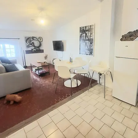 Avec Son Toit Terrasse, En Plein Coeur De Appartamento Marsiglia