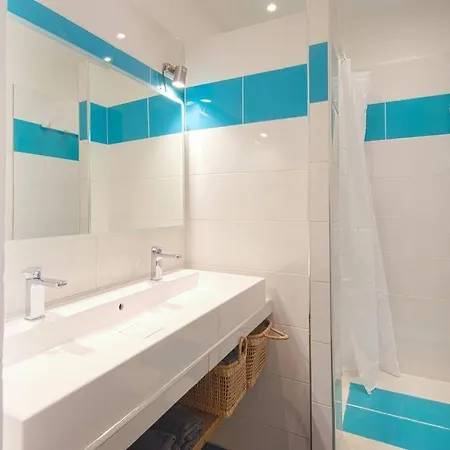 Longchamp Grand T2 De Gamme Terrasse Apartment *